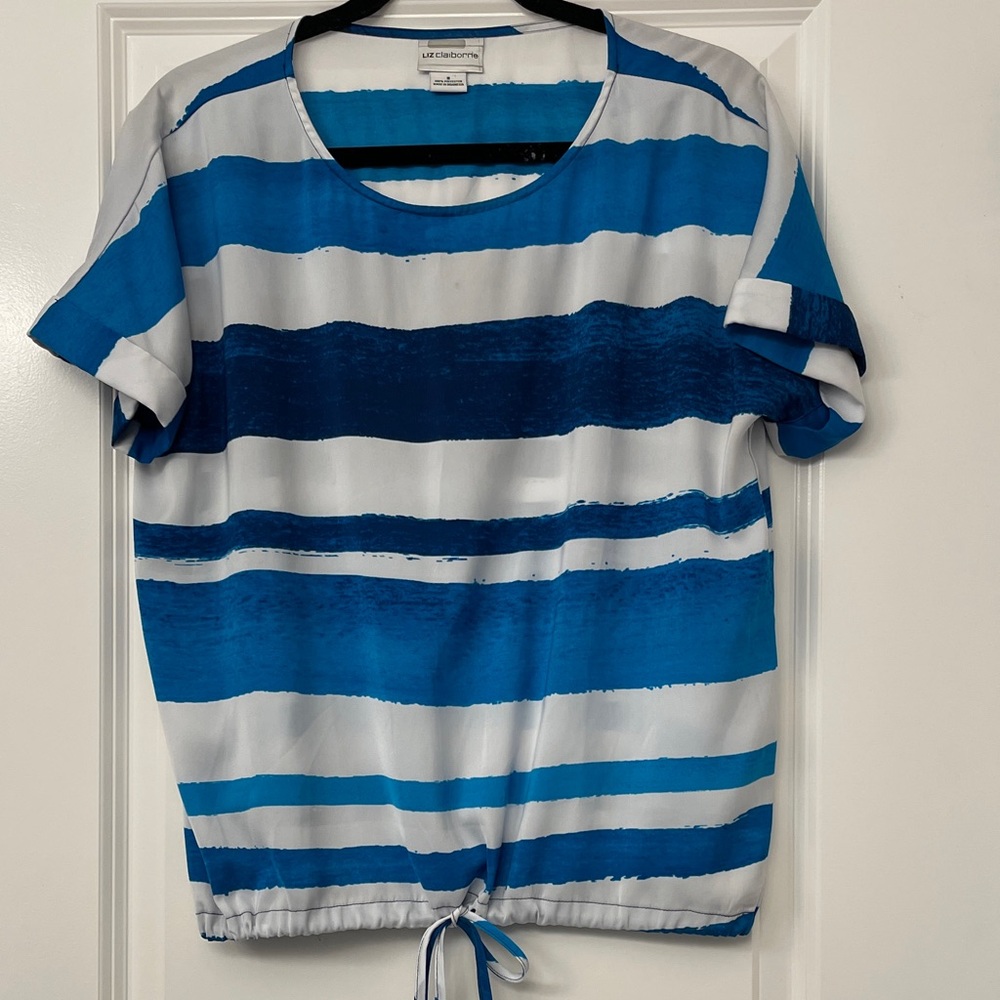 Liz Claiborne Blue and White Patterned Blouse